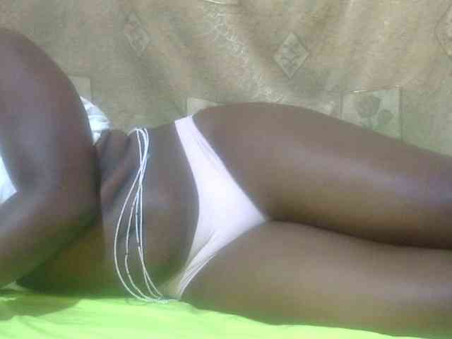 Juicyass-02 webcam