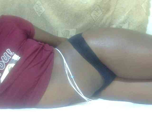 Juicyass-02 webcam