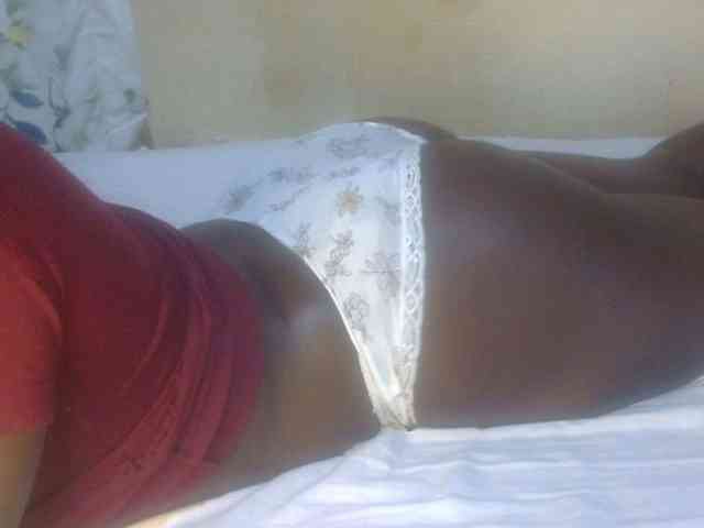 Juicyass-02 webcam