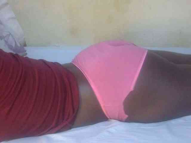 Juicyass-02 webcam