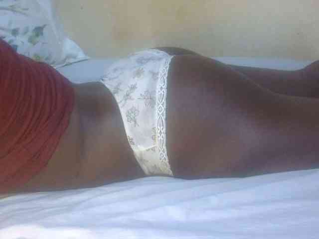 Juicyass-02 webcam