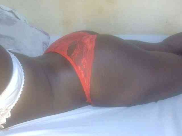 Juicyass-02 webcam