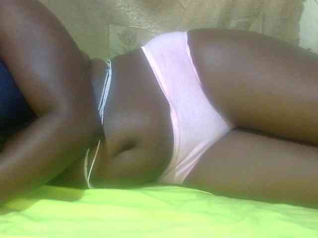 Juicyass-02 webcam