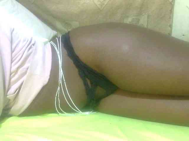Juicyass-02 webcam