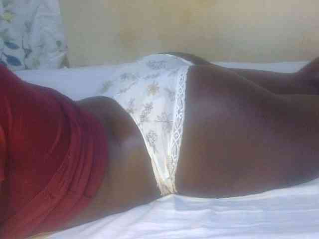 Juicyass-02 webcam