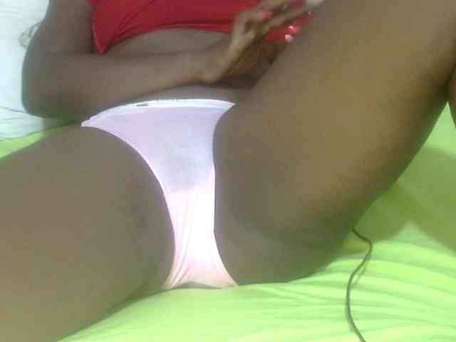 Juicyass-02 Live Webcam on BongaCams