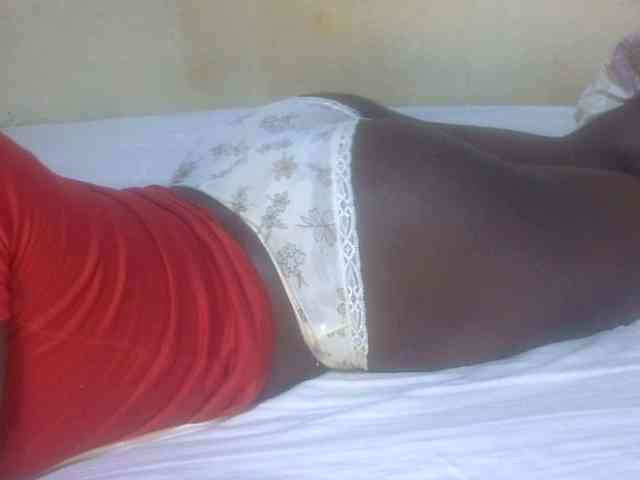 Juicyass-02 webcam