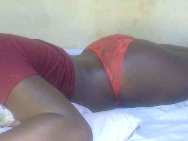 Juicyass-02 webcam