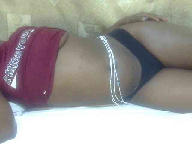 Juicyass-02 webcam