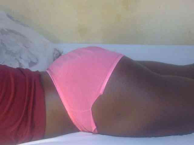 Juicyass-02 webcam