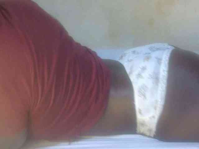 Juicyass-02 webcam