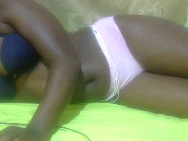 Juicyass-02 webcam