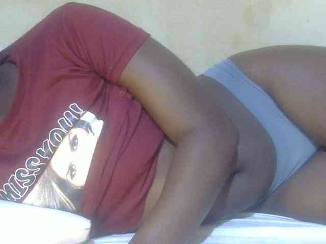 Juicyass-02 webcam