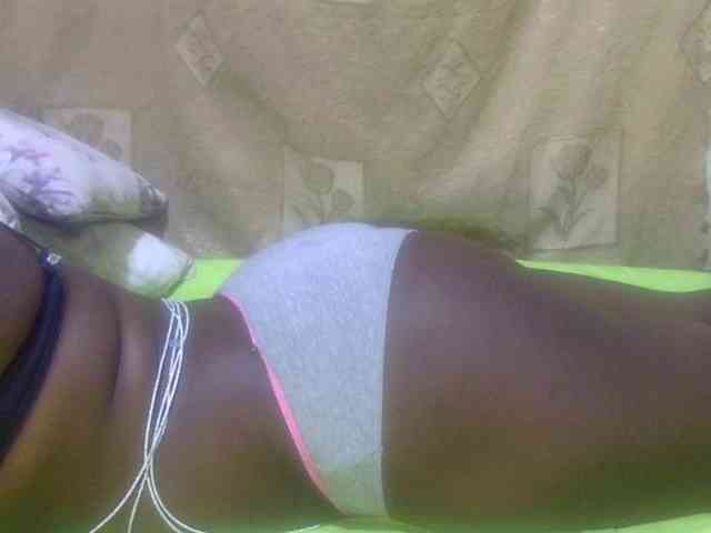 Juicyass-02 webcam