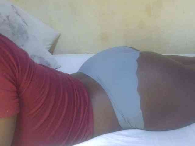 Juicyass-02 webcam