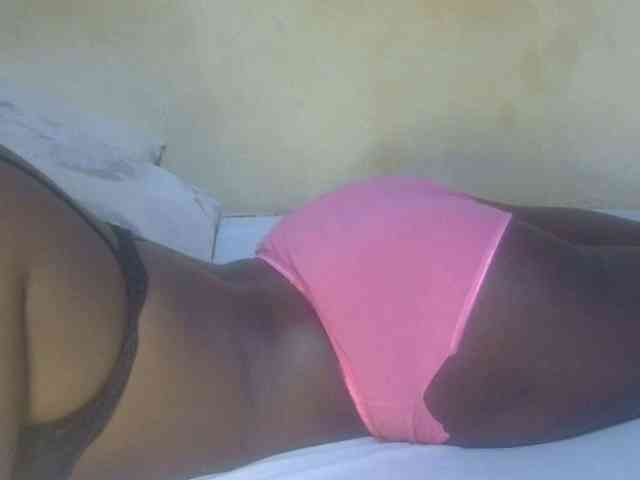 Juicyass-02 webcam