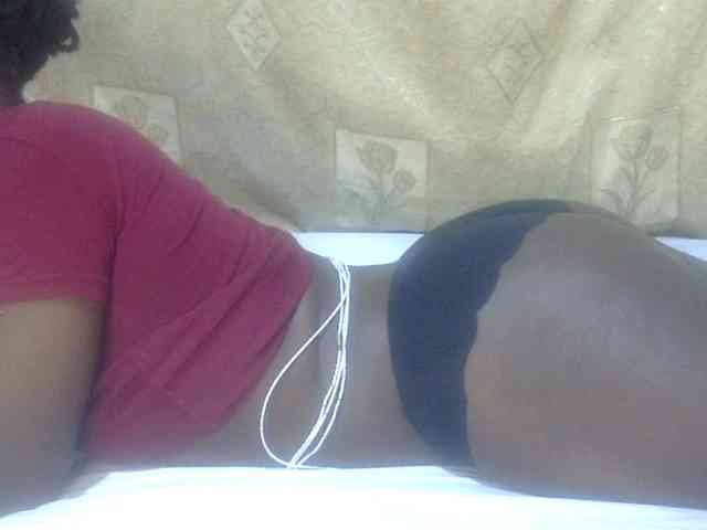 Juicyass-02 webcam