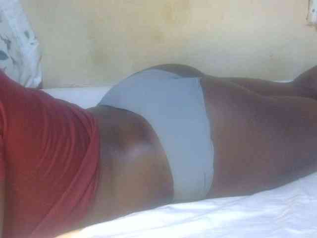 Juicyass-02 webcam