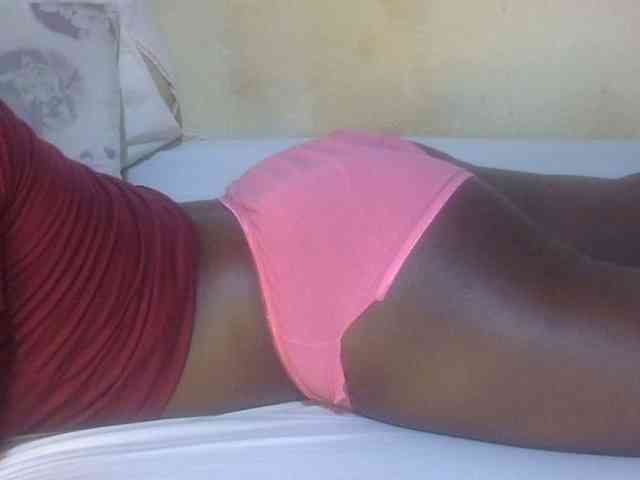 Juicyass-02 webcam