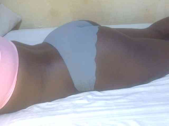 Juicyass-02 webcam
