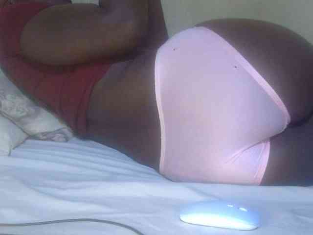 Juicyass-02 webcam