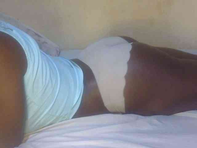 Juicyass-02 webcam