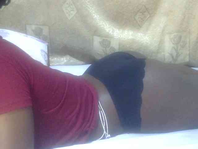 Juicyass-02 webcam