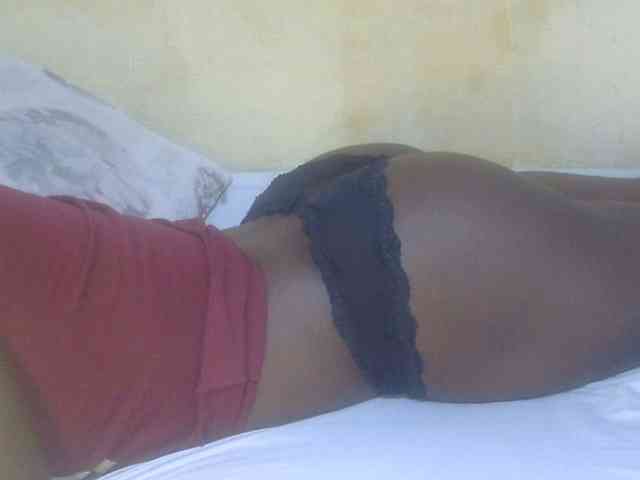 Juicyass-02 webcam