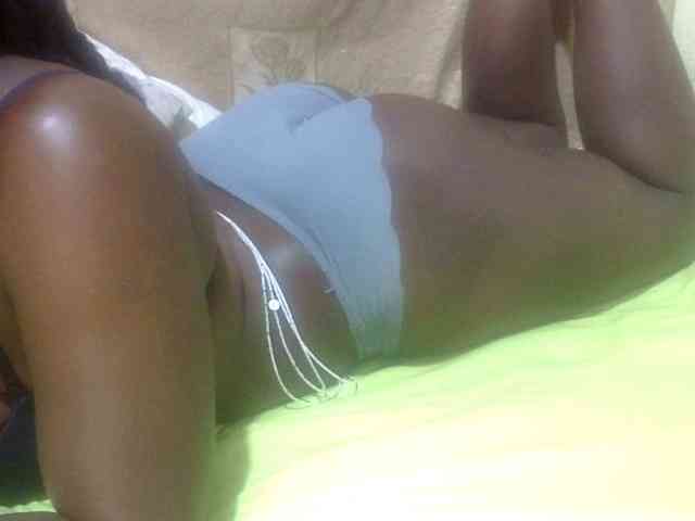 Juicyass-02 Live Webcam on {site_name}