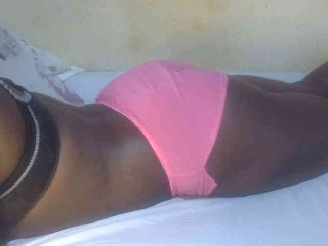 Juicyass-02 webcam