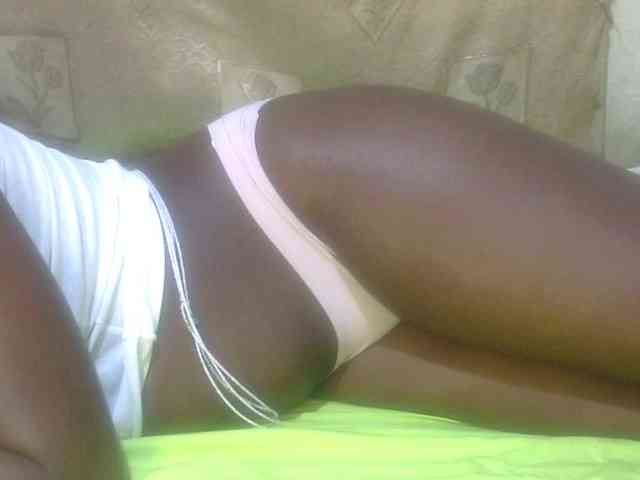 Juicyass-02 webcam