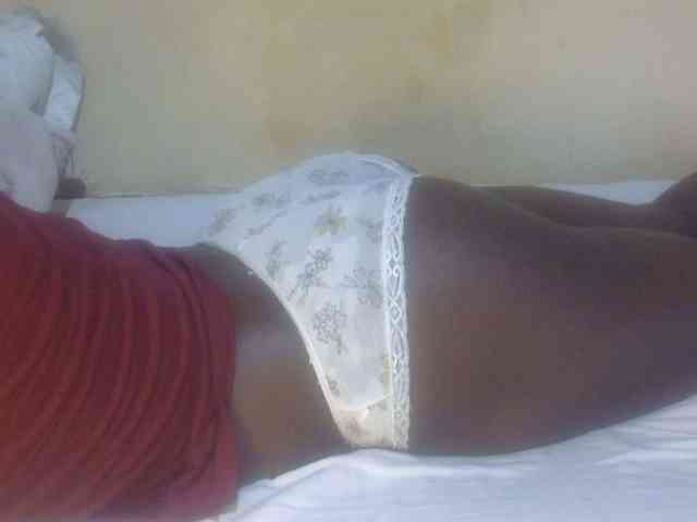 Juicyass-02 webcam