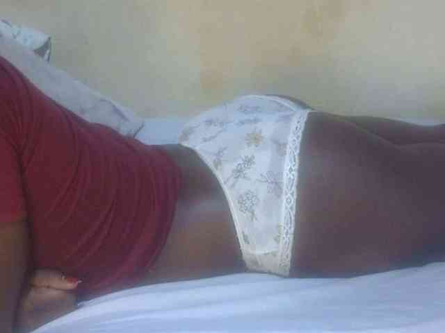 Juicyass-02 webcam