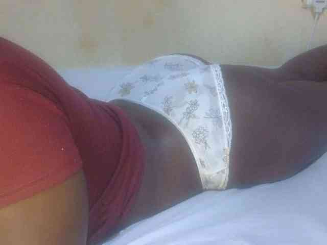 Juicyass-02 webcam