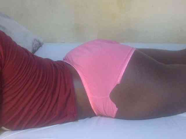 Juicyass-02 webcam