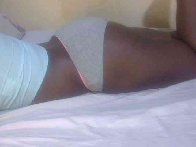 Juicyass-02 webcam