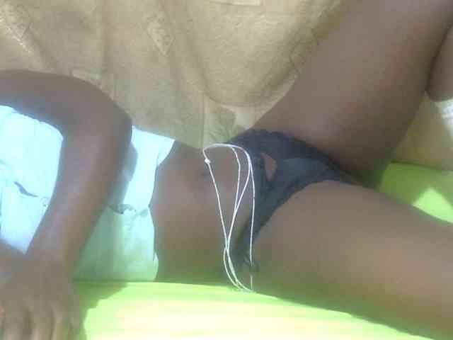 Juicyass-02 webcam