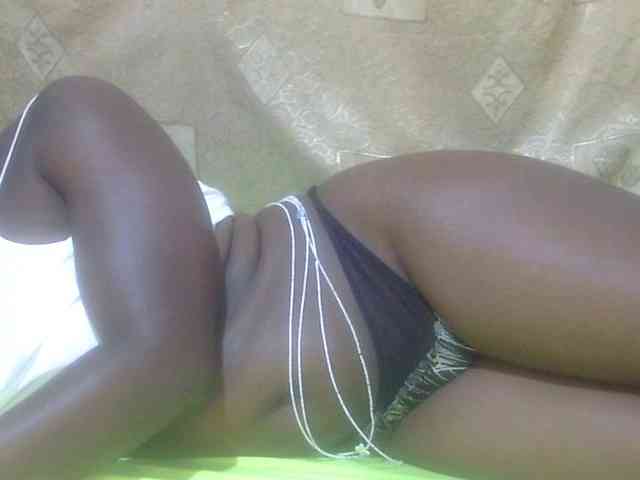 Juicyass-02 webcam