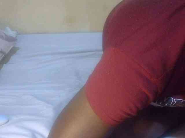 Juicyass-02 webcam