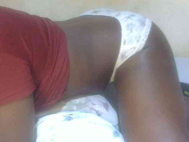 Juicyass-02 webcam