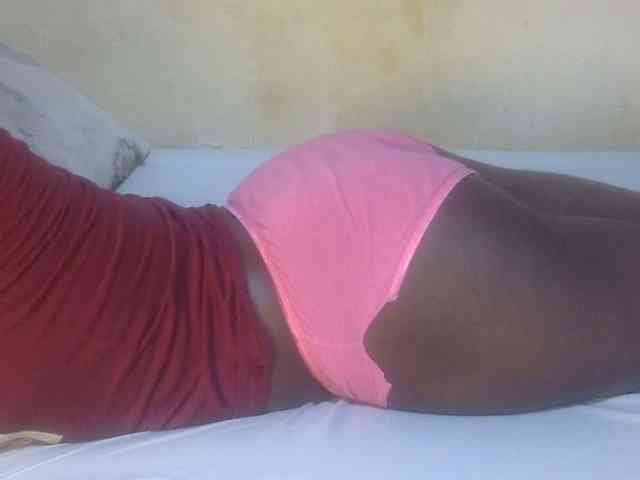 Juicyass-02 webcam