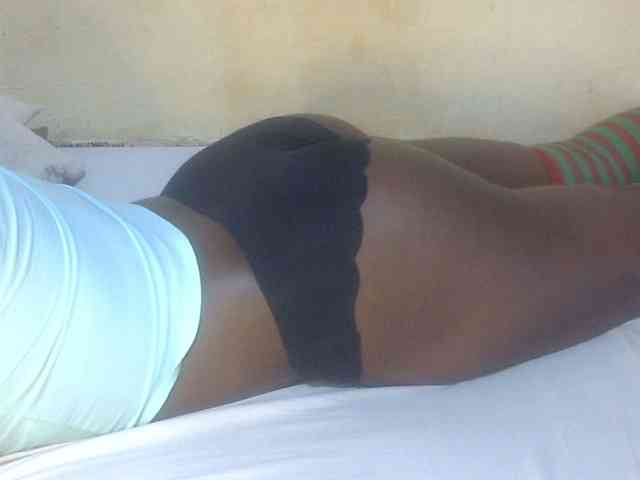 Juicyass-02 webcam