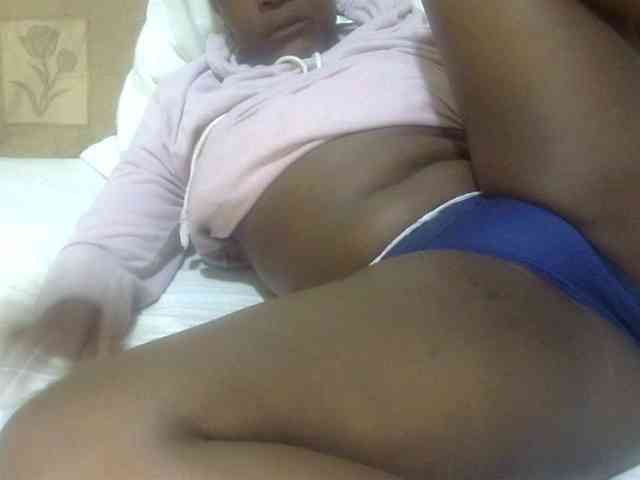 Juicyass-02 webcam