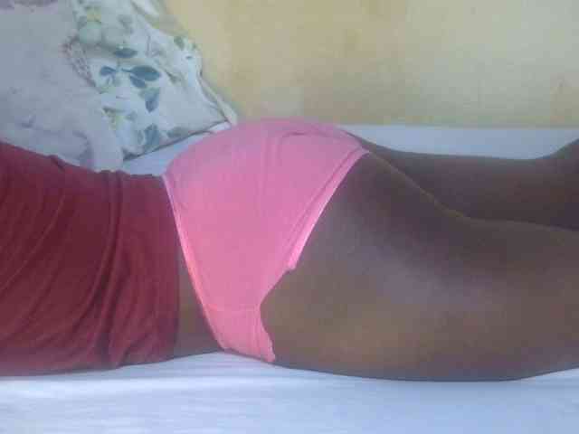 Juicyass-02 webcam
