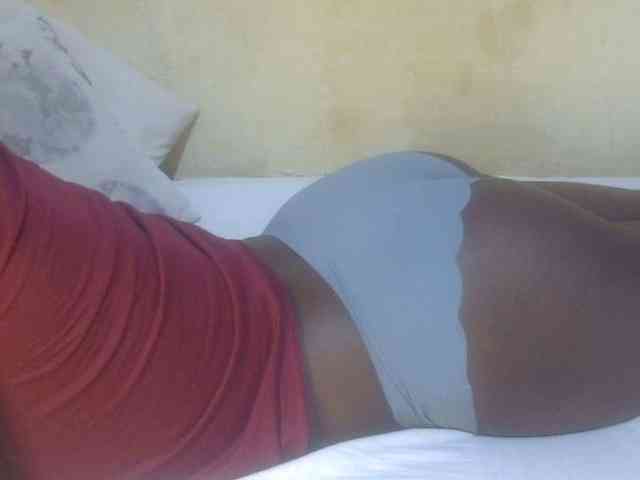 Juicyass-02 webcam
