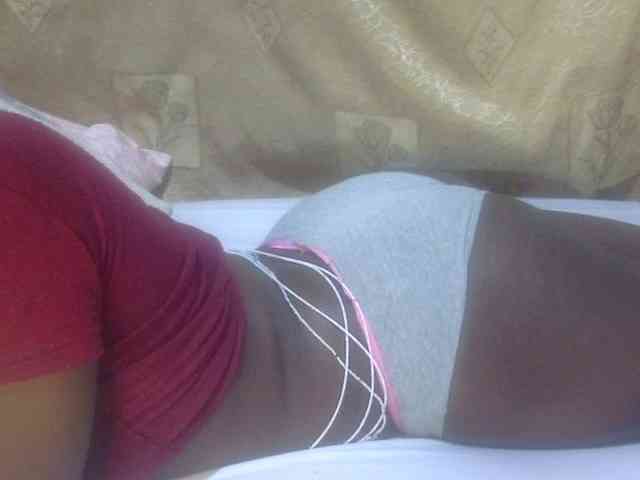 Juicyass-02 webcam