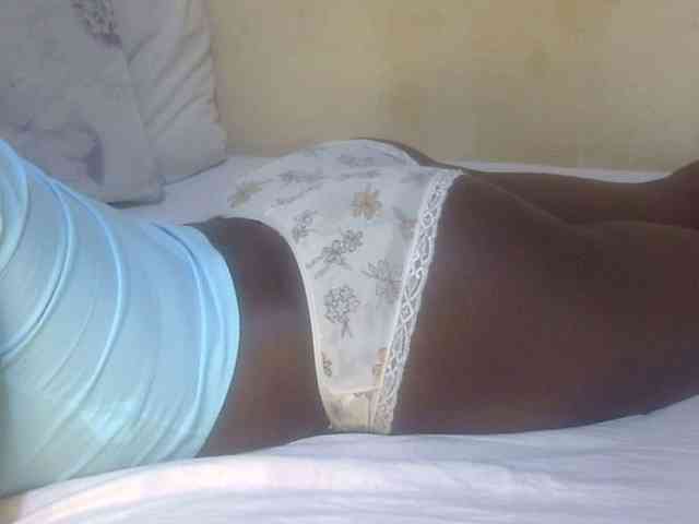 Juicyass-02 webcam