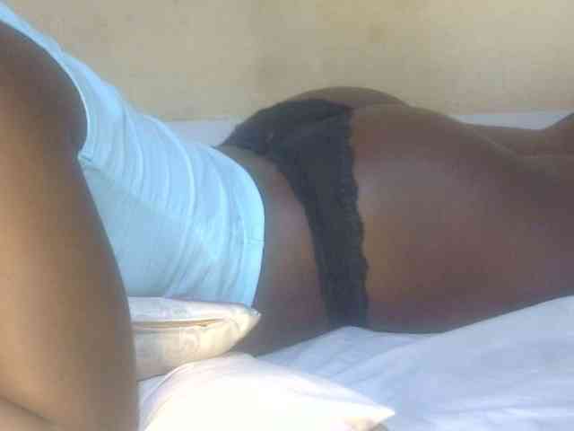 Juicyass-02 webcam