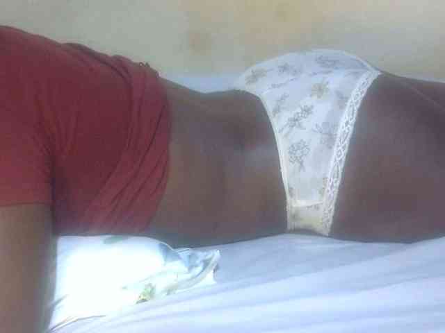 Juicyass-02 webcam