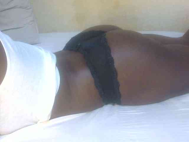 Juicyass-02 webcam